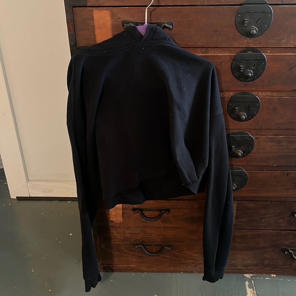 Black cropped hoodie